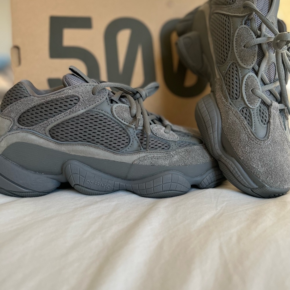 YEEZY 500 Mens - BRAND NEW, comes with box!